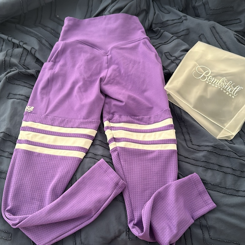 Bombshell XXS Purple Women's Leggings - Picture 4 of 5